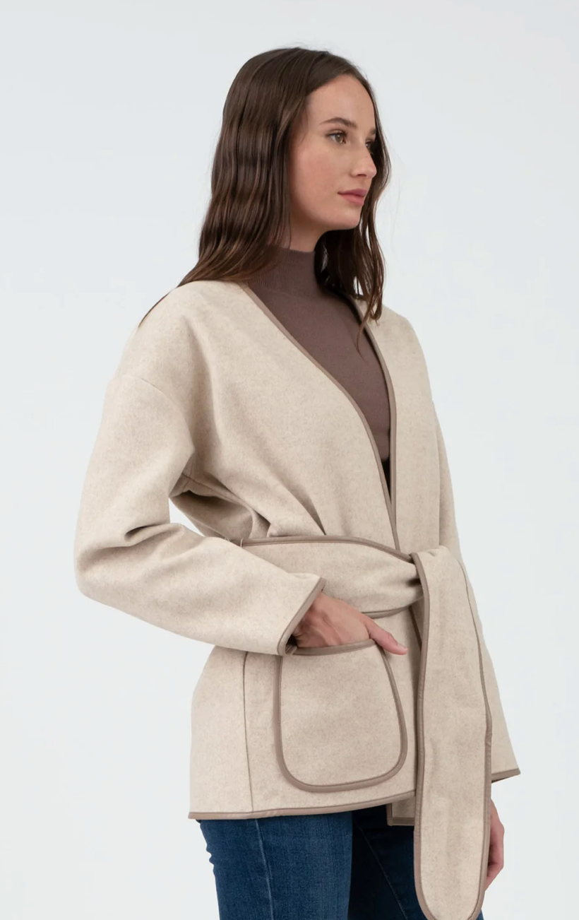 Contrast belted coat