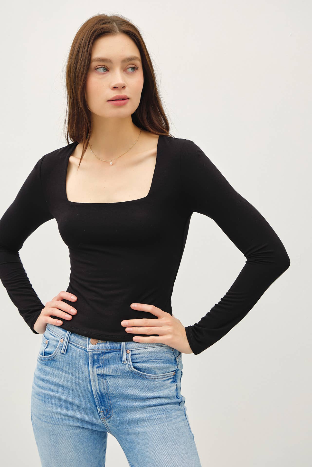 BASIC SQUARE NECK LONG SLEEVE TOP